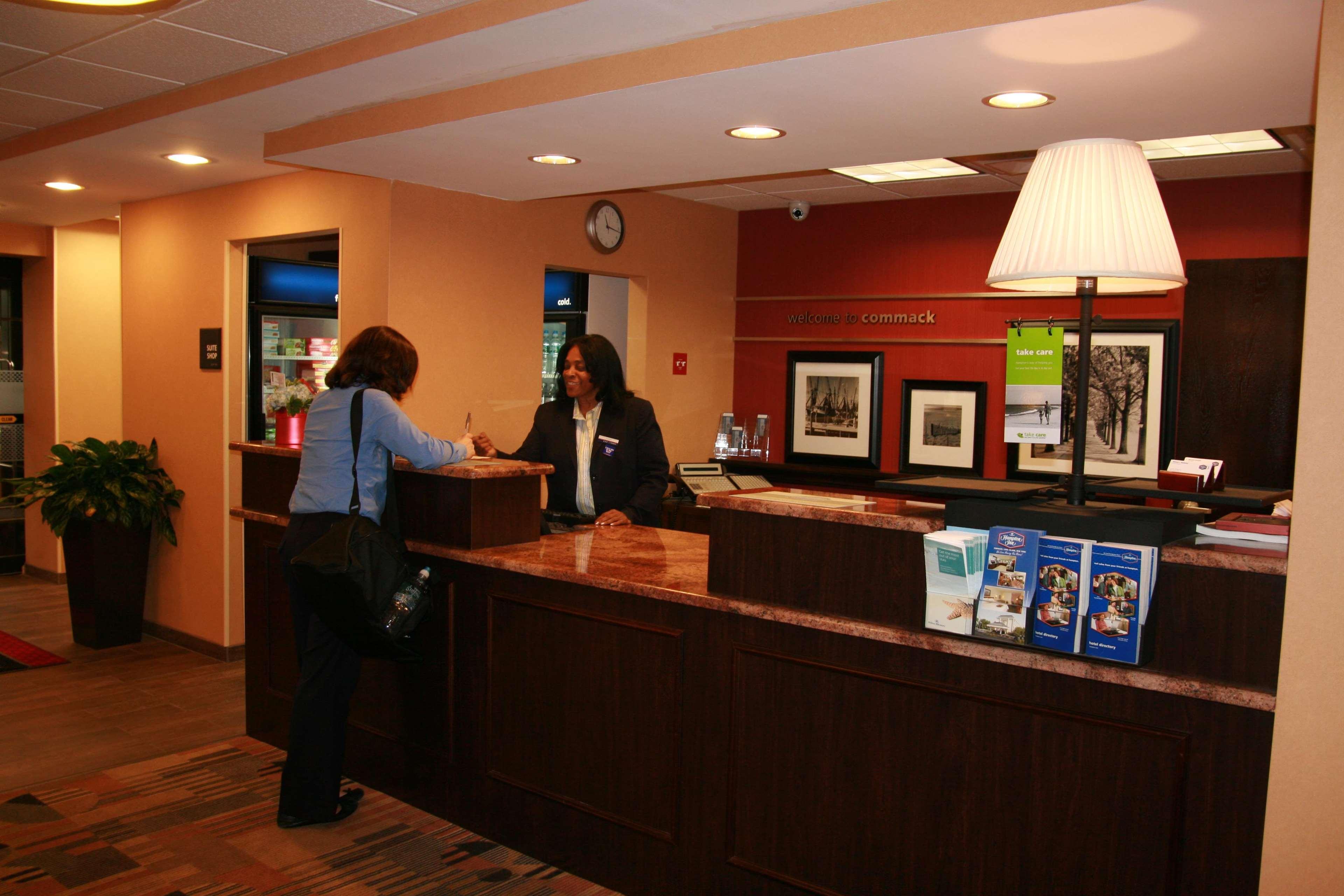 Hampton Inn Long Island/Commack Interior foto